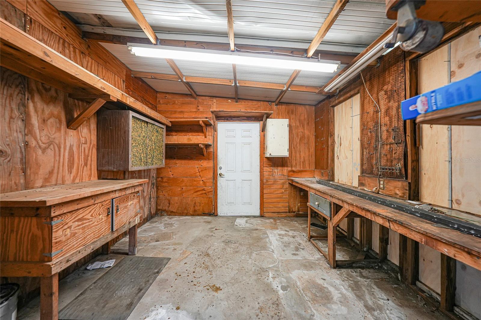 LAKE SIDE ESTATES - Residential