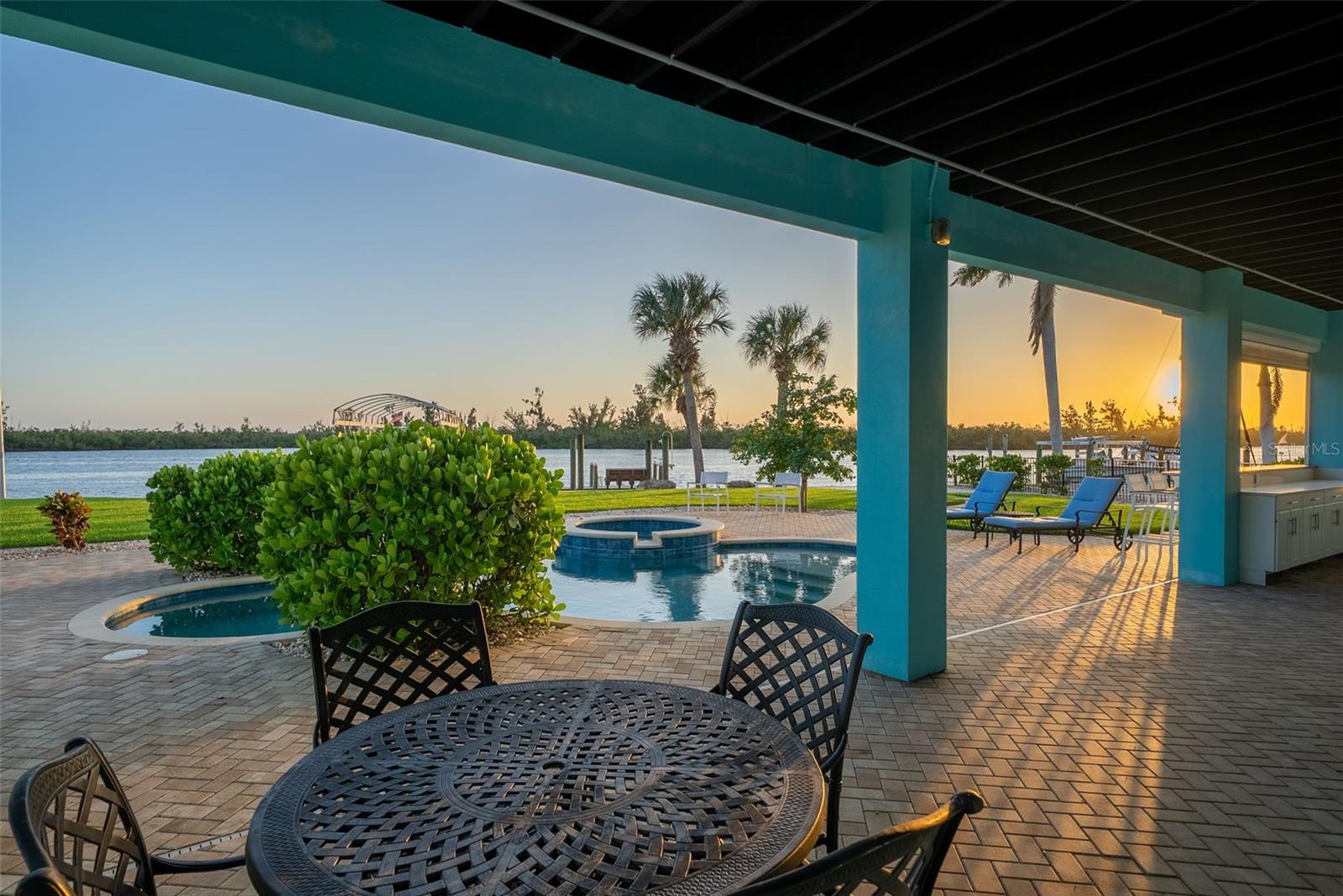 CAPE HAZE - Residential