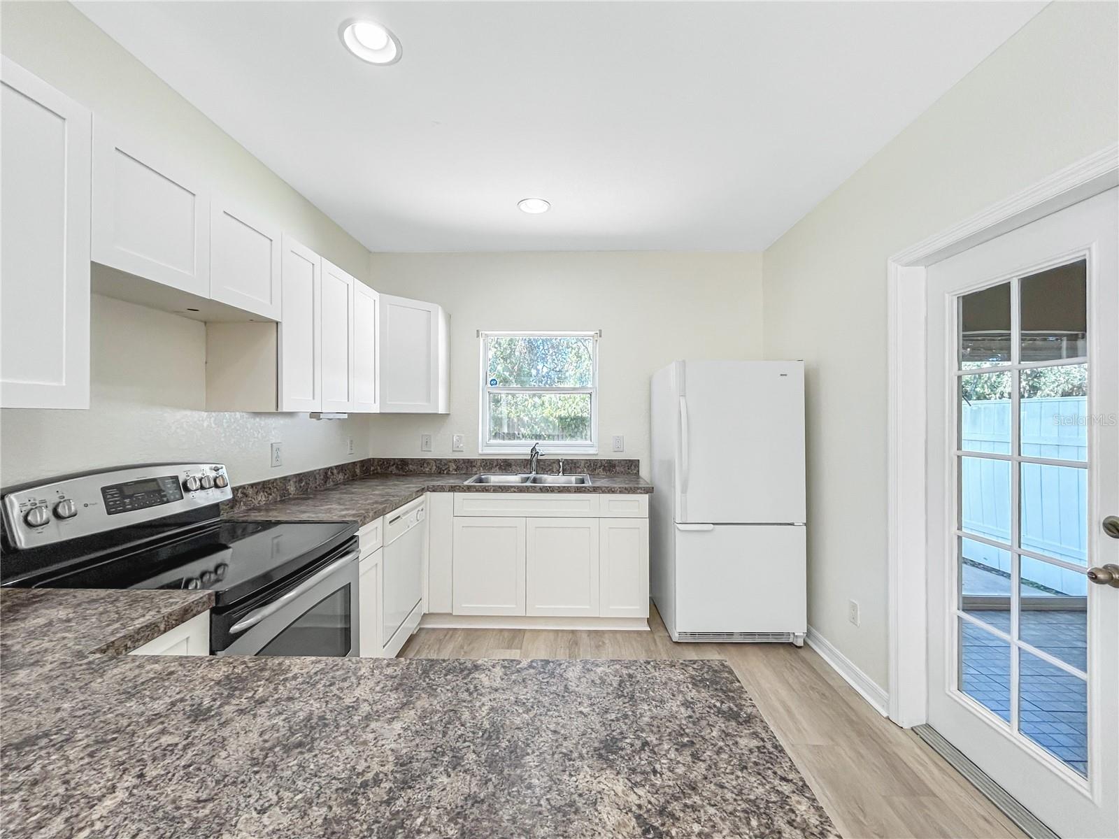 OAK VIEW PH I - Residential