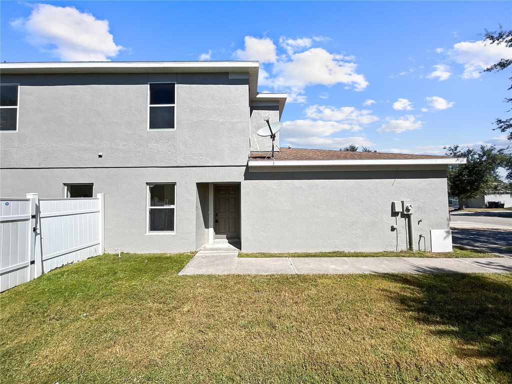 Photo of 2341 28th Avenue E, Palmetto, FL 34221 (MLS # O6353699)