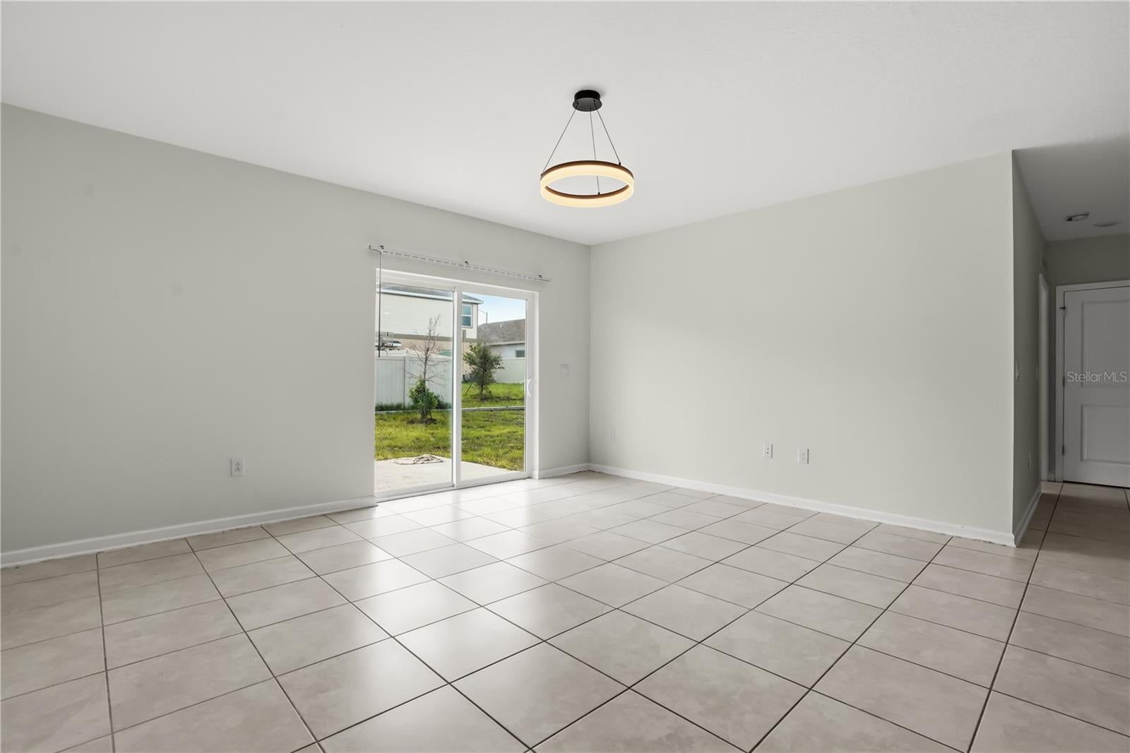 1721 WHITE WATER COURT