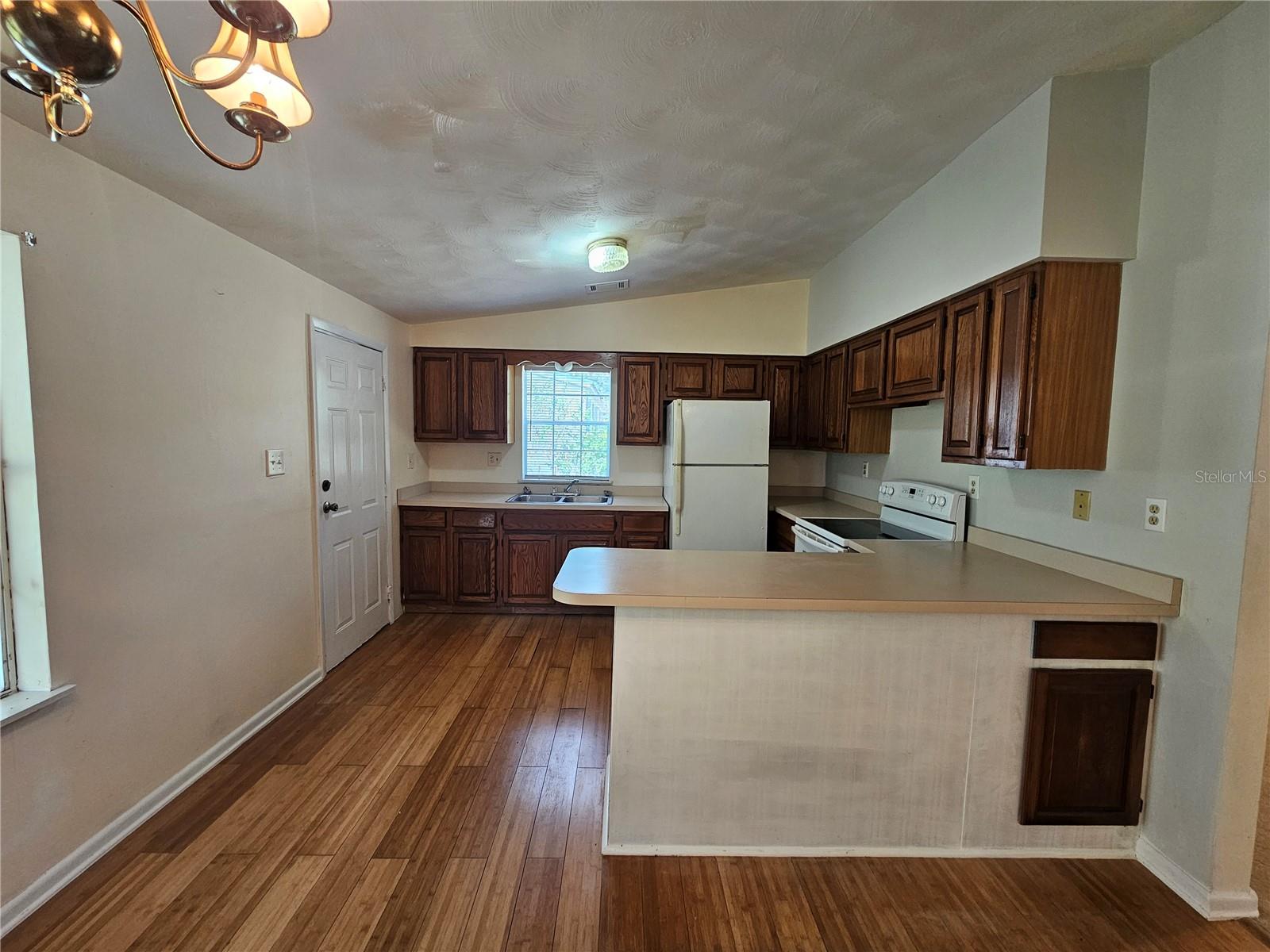 SILVER SPGS VILLAGE - Residential