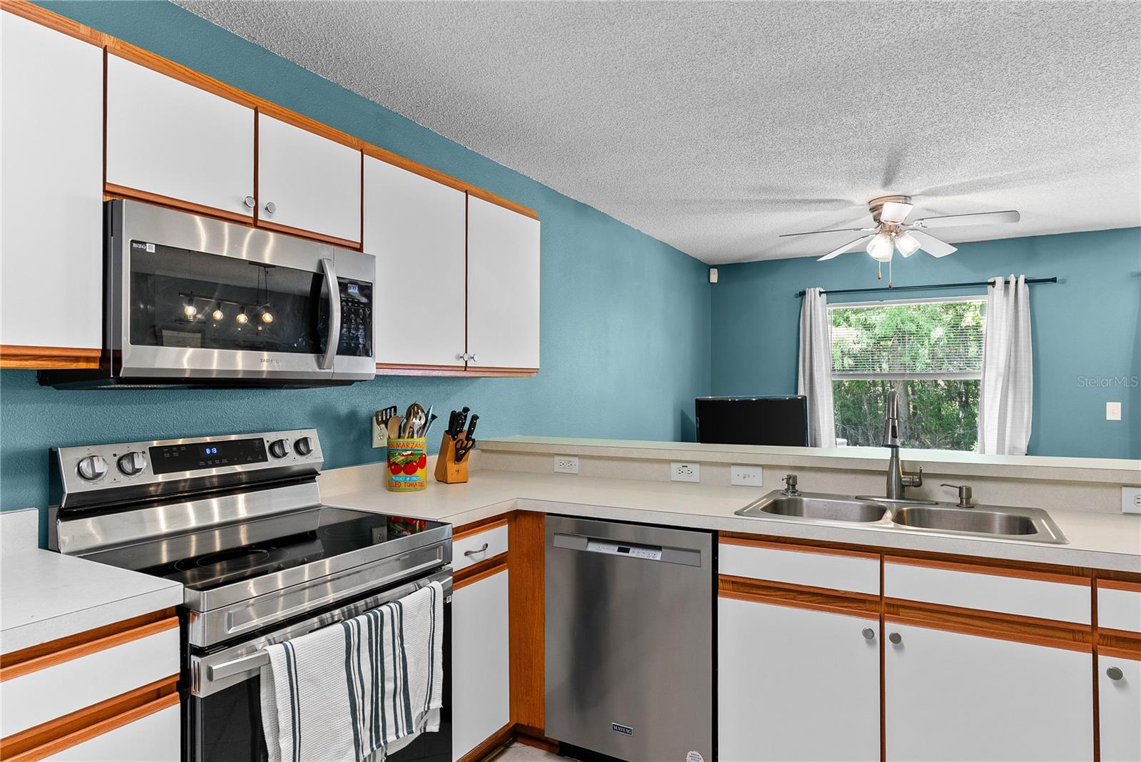 EDGEWATER AT GRAND OAKS PH 01 - Residential
