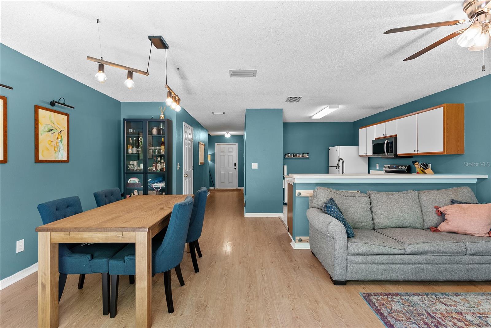 EDGEWATER AT GRAND OAKS PH 01 - Residential