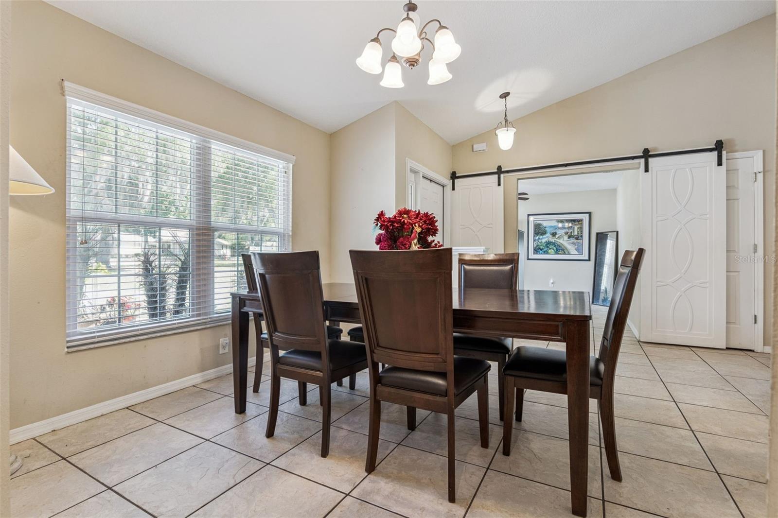 KINGS COVE - Residential