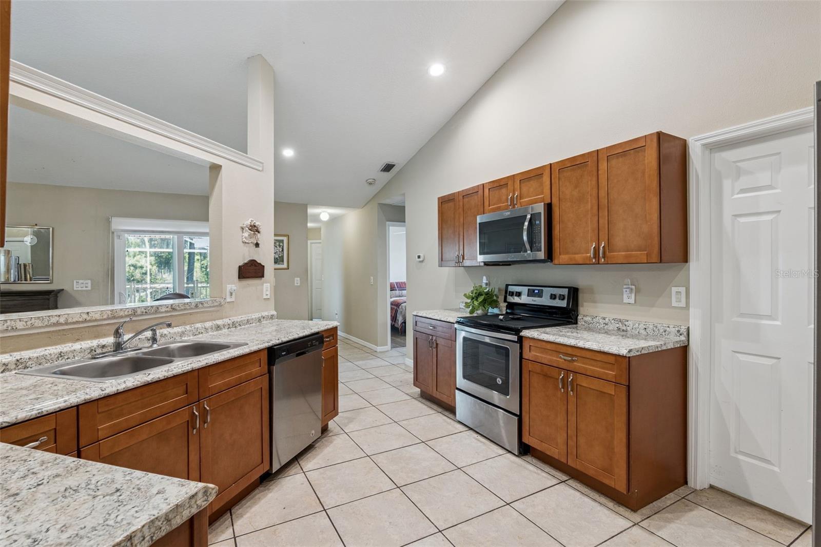 KINGS COVE - Residential