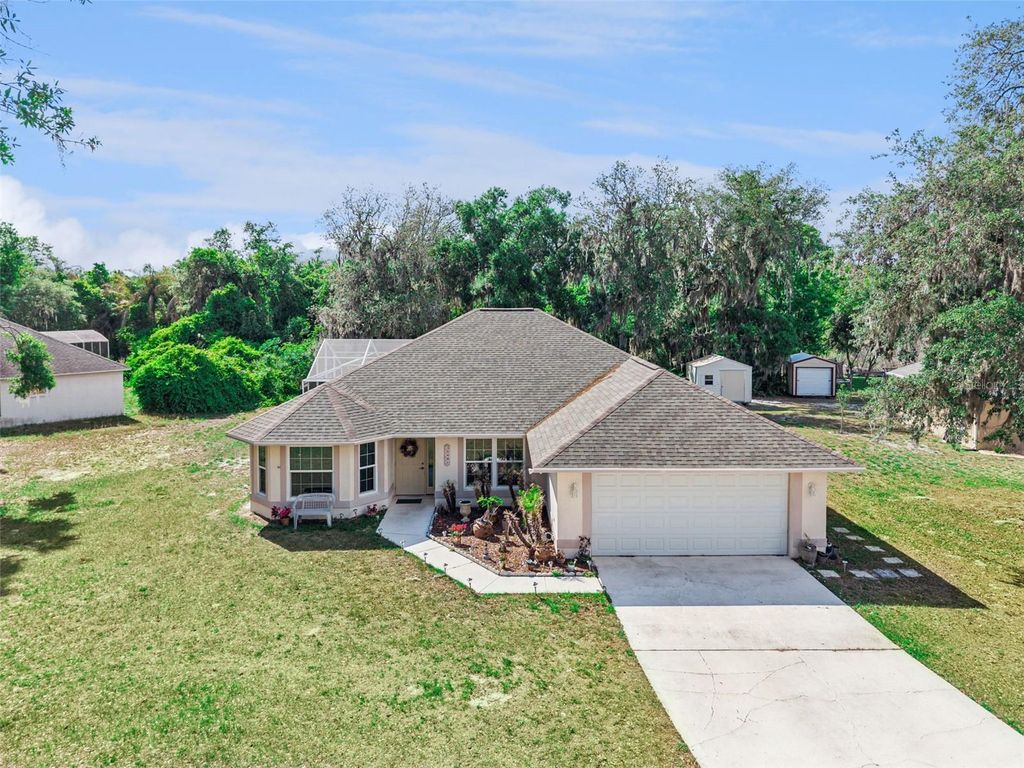 Photo of 35401 Willow Circle, Fruitland Park, FL 34731 (MLS # O6403195)