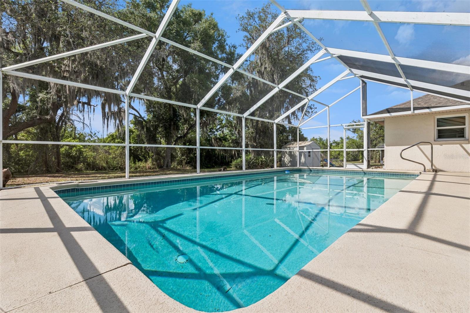 KINGS COVE - Residential