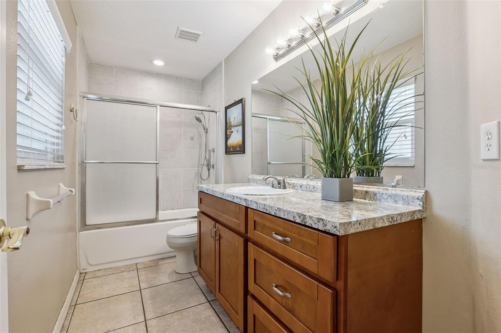 KINGS COVE - Residential