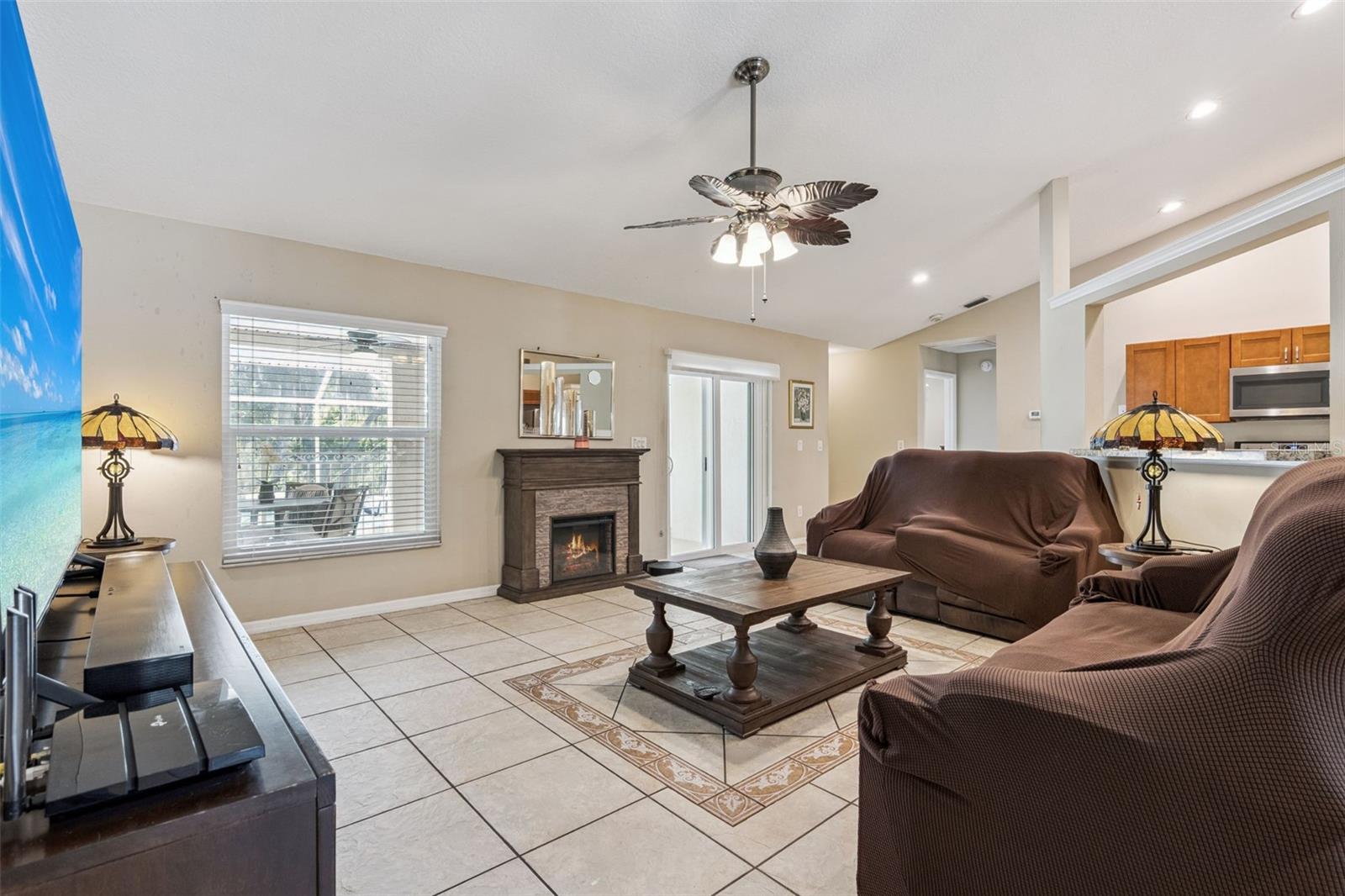 KINGS COVE - Residential
