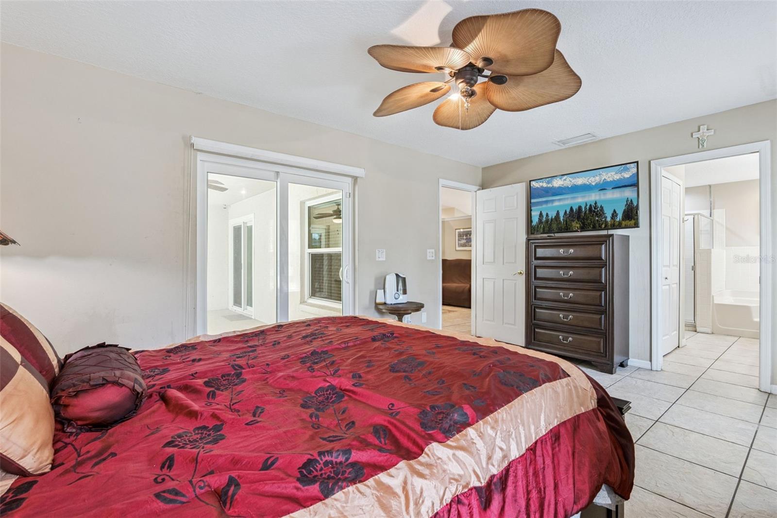 KINGS COVE - Residential