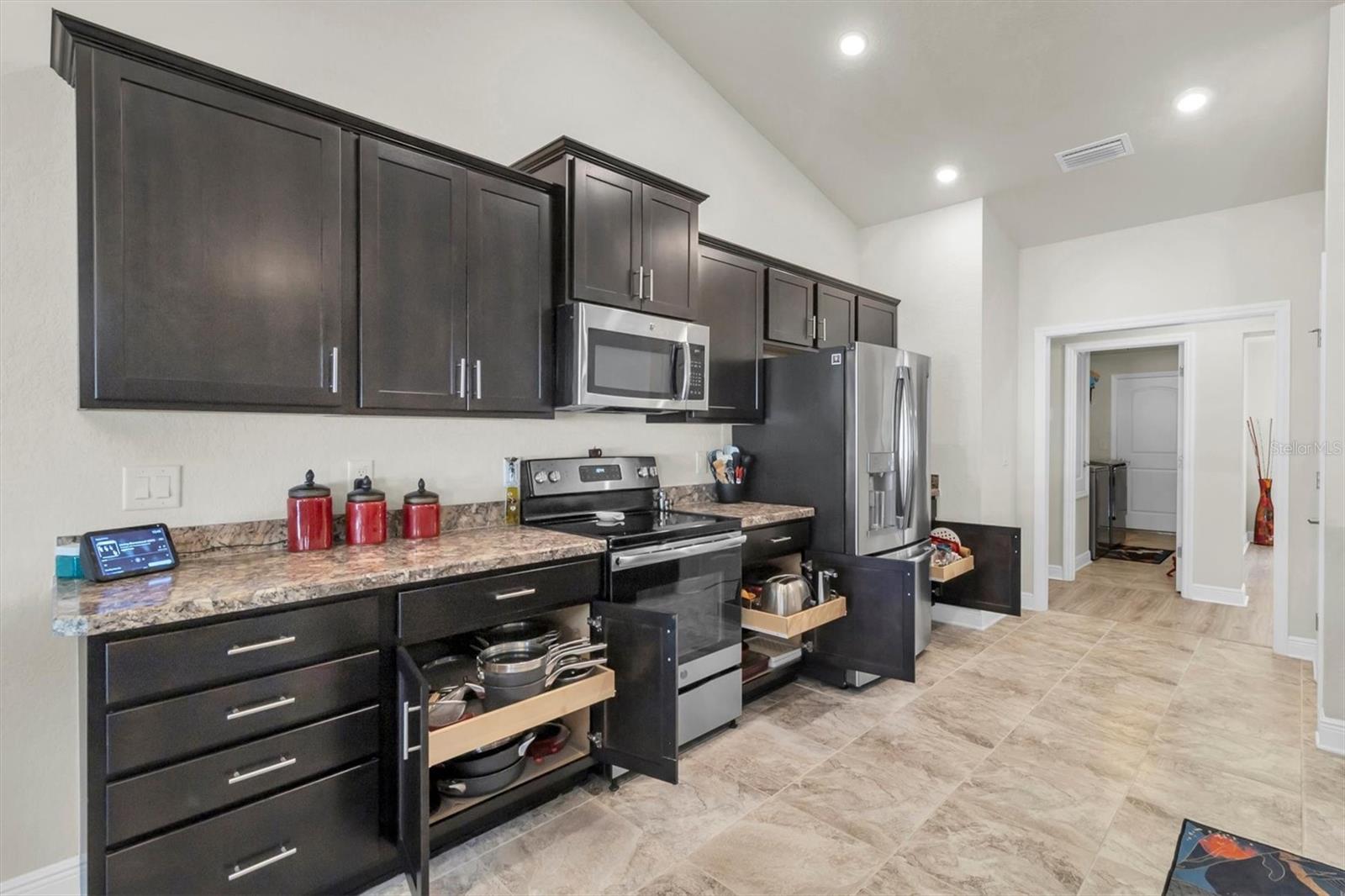 PLANTATION PALMS - Residential