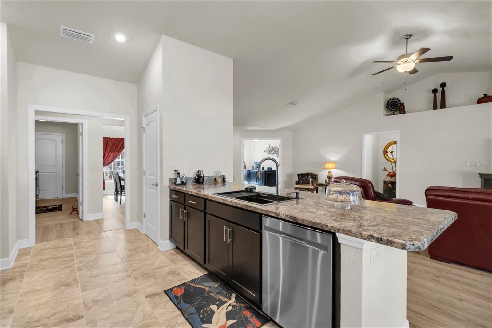 PLANTATION PALMS - Residential