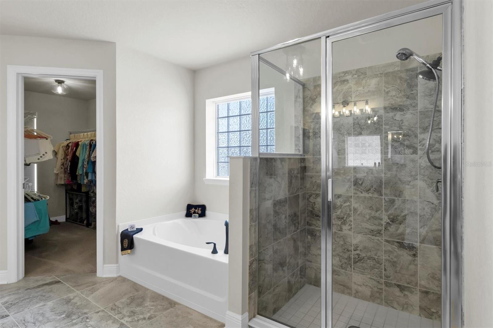 PLANTATION PALMS - Residential