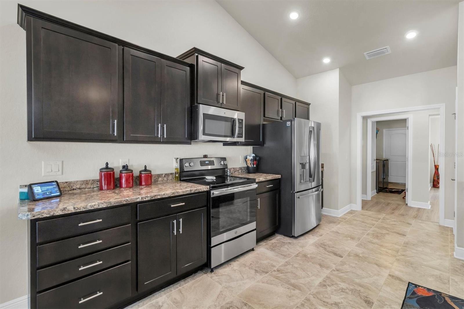 PLANTATION PALMS - Residential