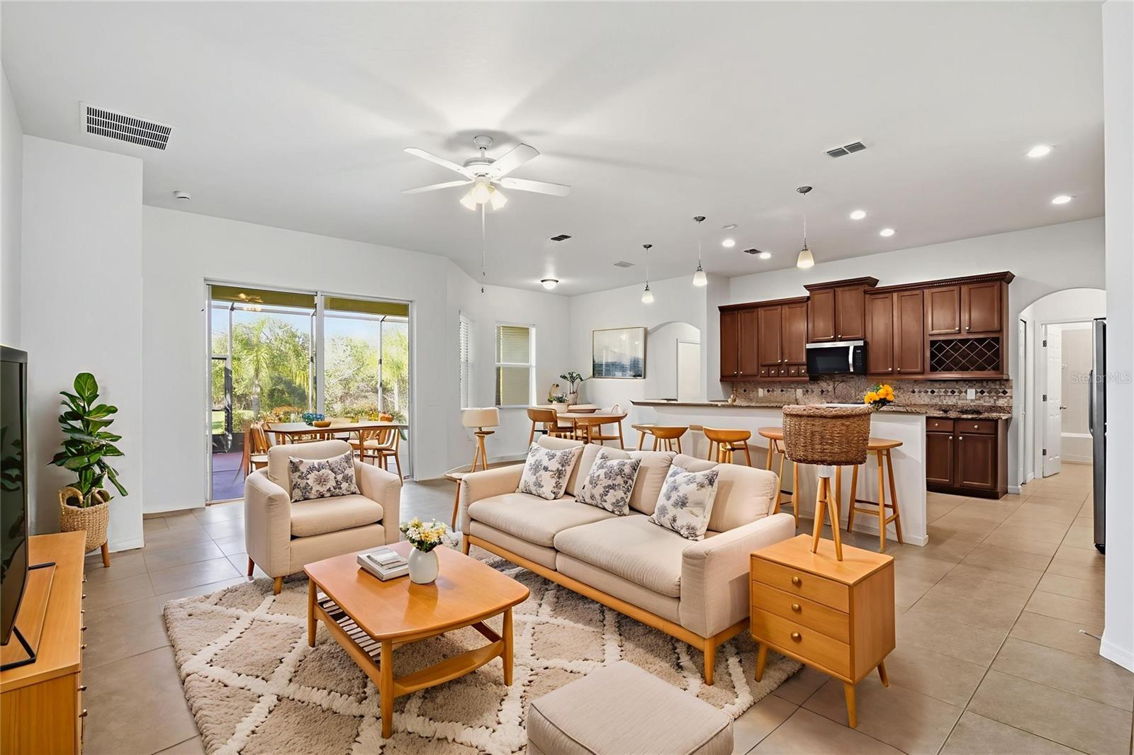 HARBOUR ISLES PH 1 - Residential