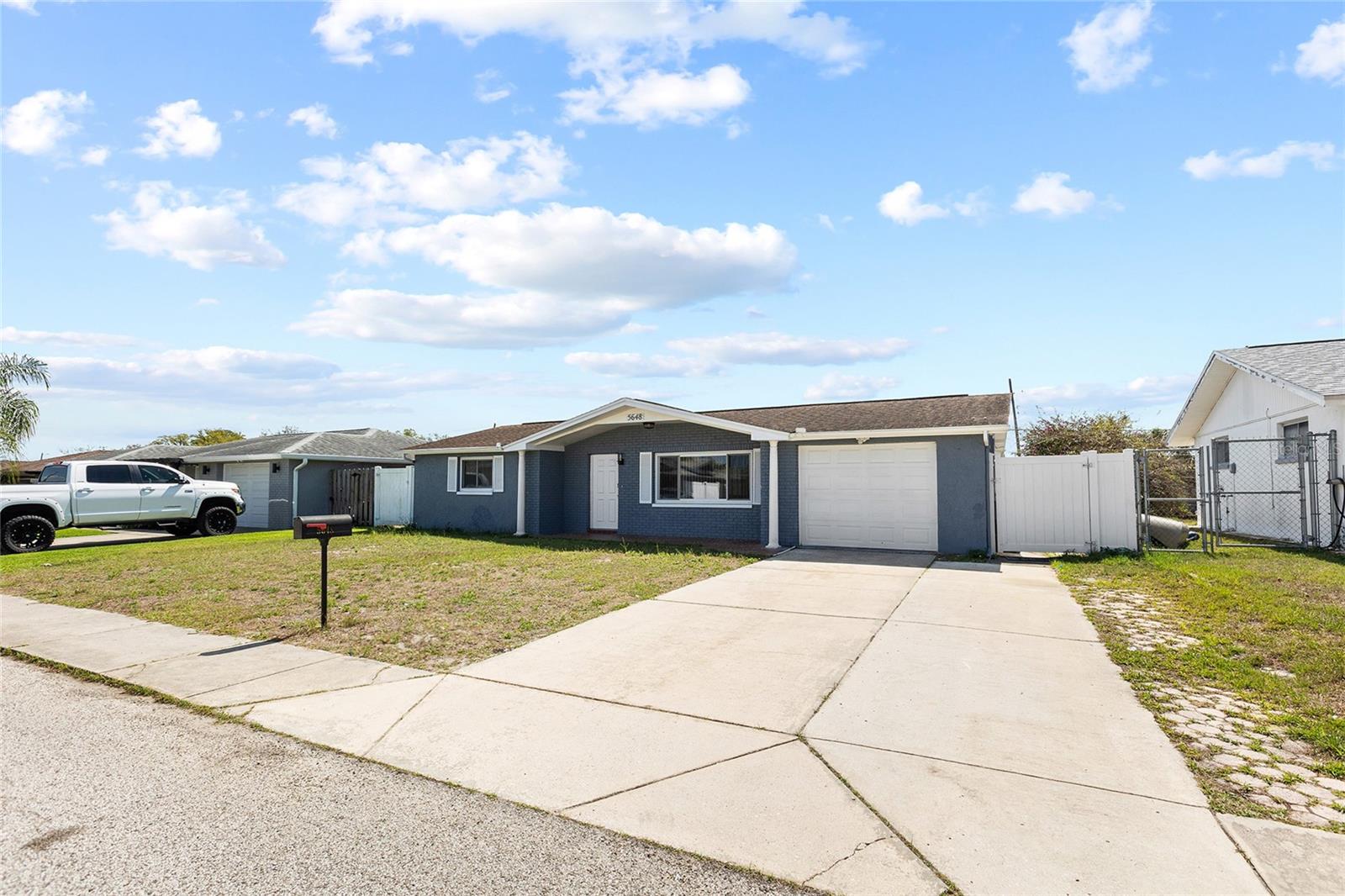 COLONIAL HILLS - Residential Lease