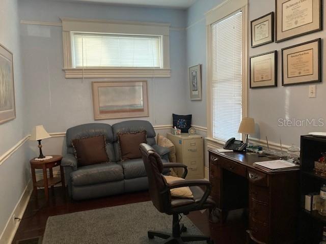 PACKWOOD - Commercial Lease