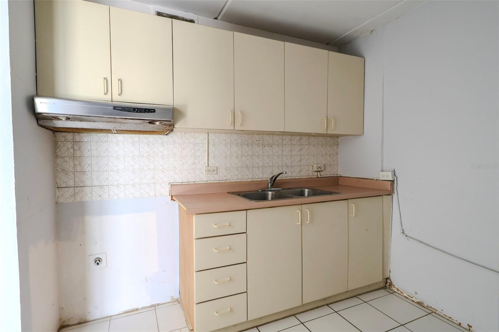 505 CONDO. TORRES DE CAROLINA 505