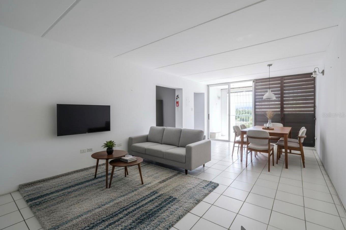 505 CONDO. TORRES DE CAROLINA 505