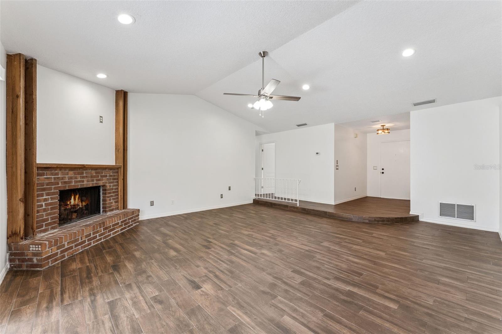 SANLANDO SPGS - Residential