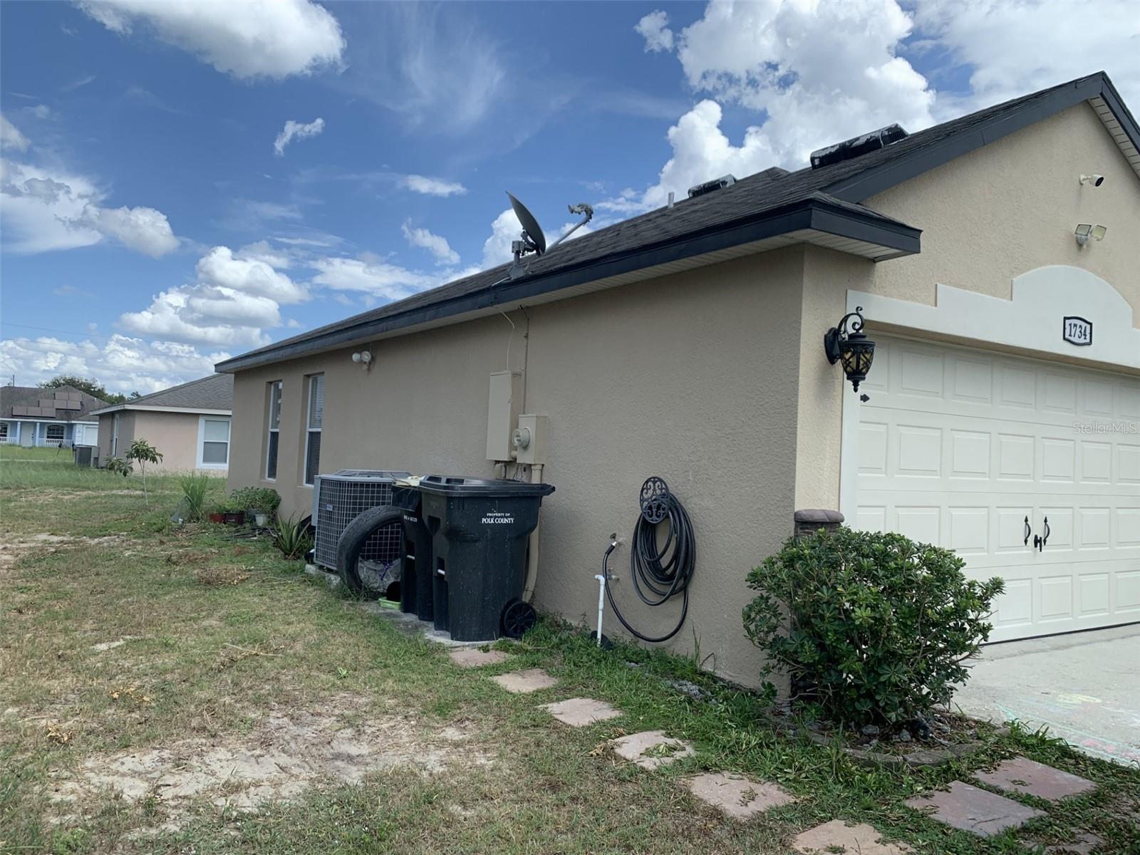 1734 MINNOW COURT