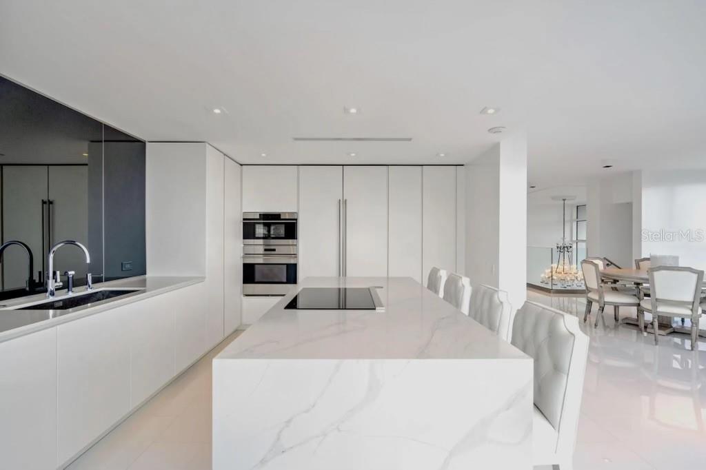 QUANTUM METROCENTER - Residential Lease