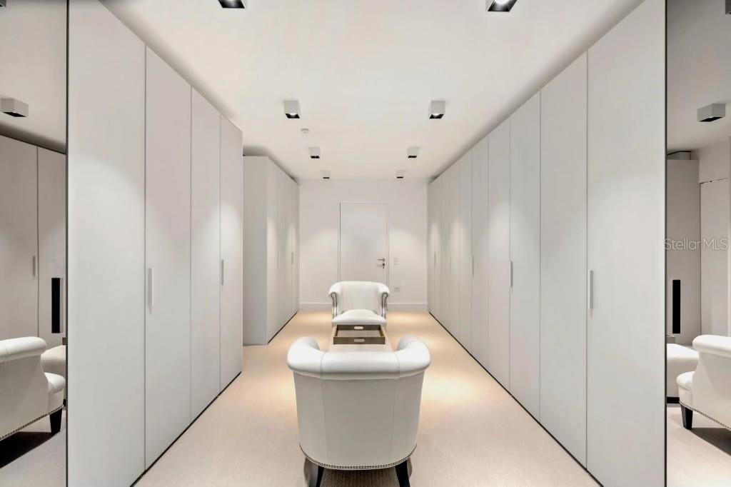 QUANTUM METROCENTER - Residential Lease