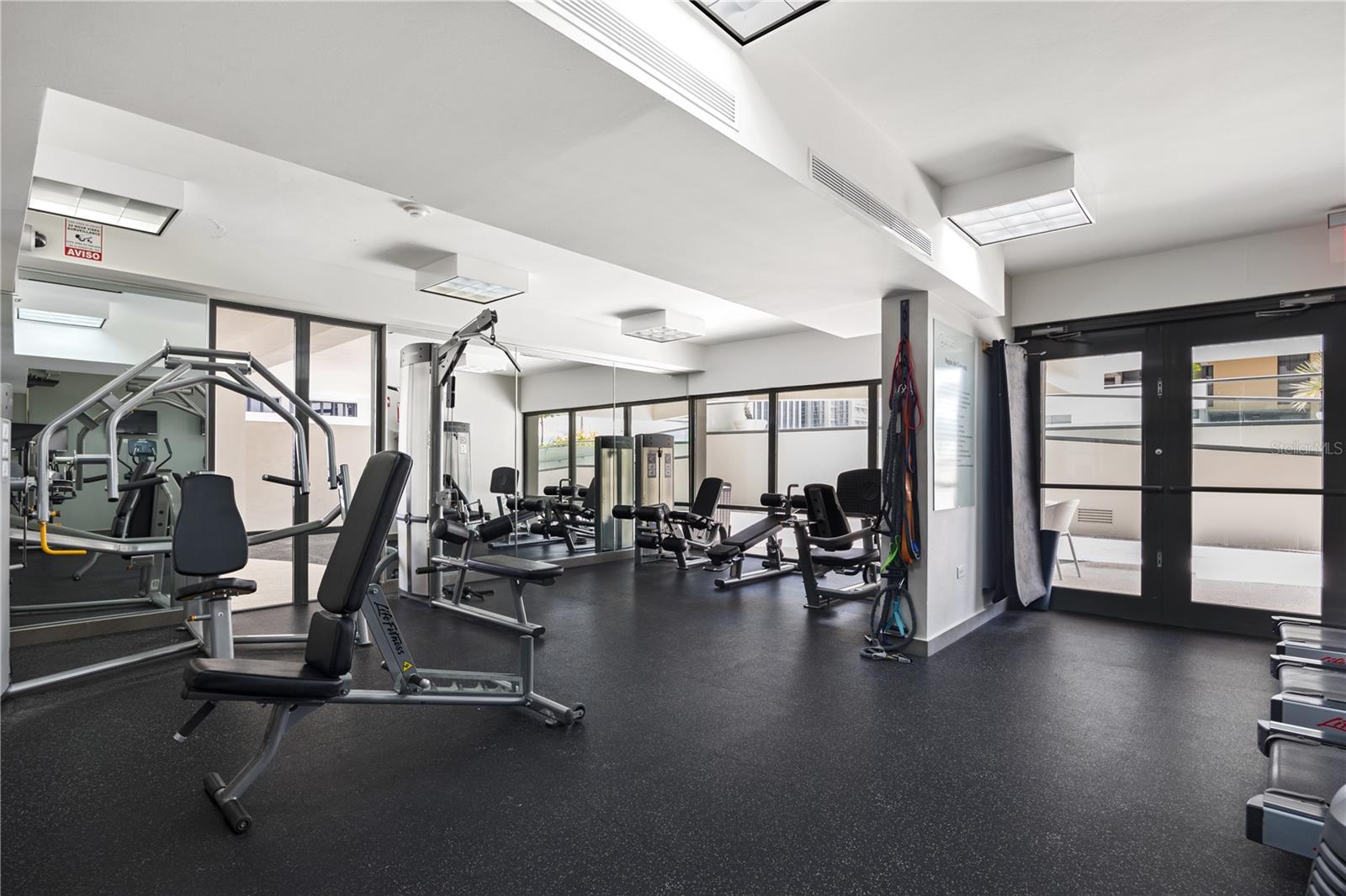 QUANTUM METROCENTER - Residential Lease