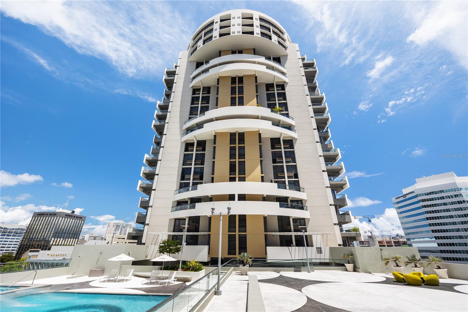 QUANTUM METROCENTER - Residential Lease