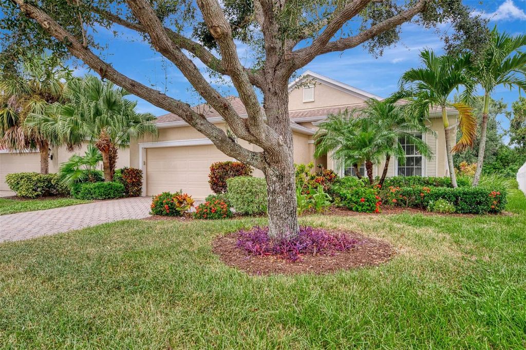 Photo of 1434 Blue Horizon Circle, Bradenton, FL 34208 (MLS # A4666038)