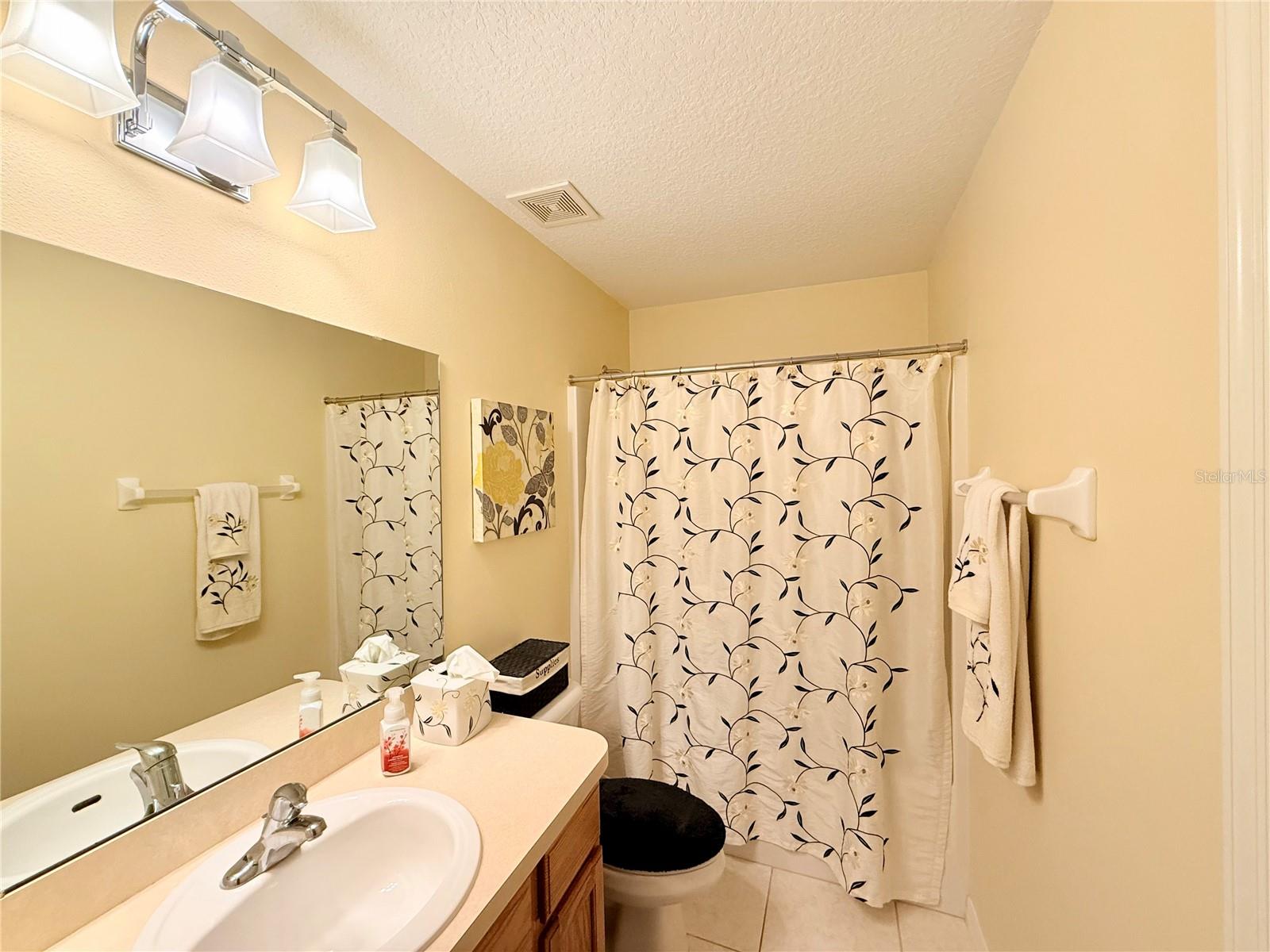 SUMMERGLEN - Residential