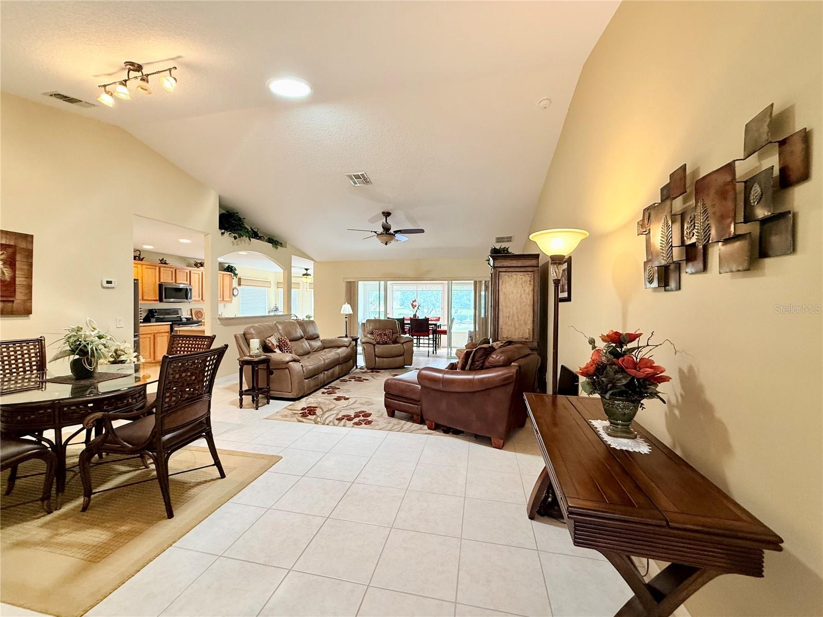 SUMMERGLEN - Residential