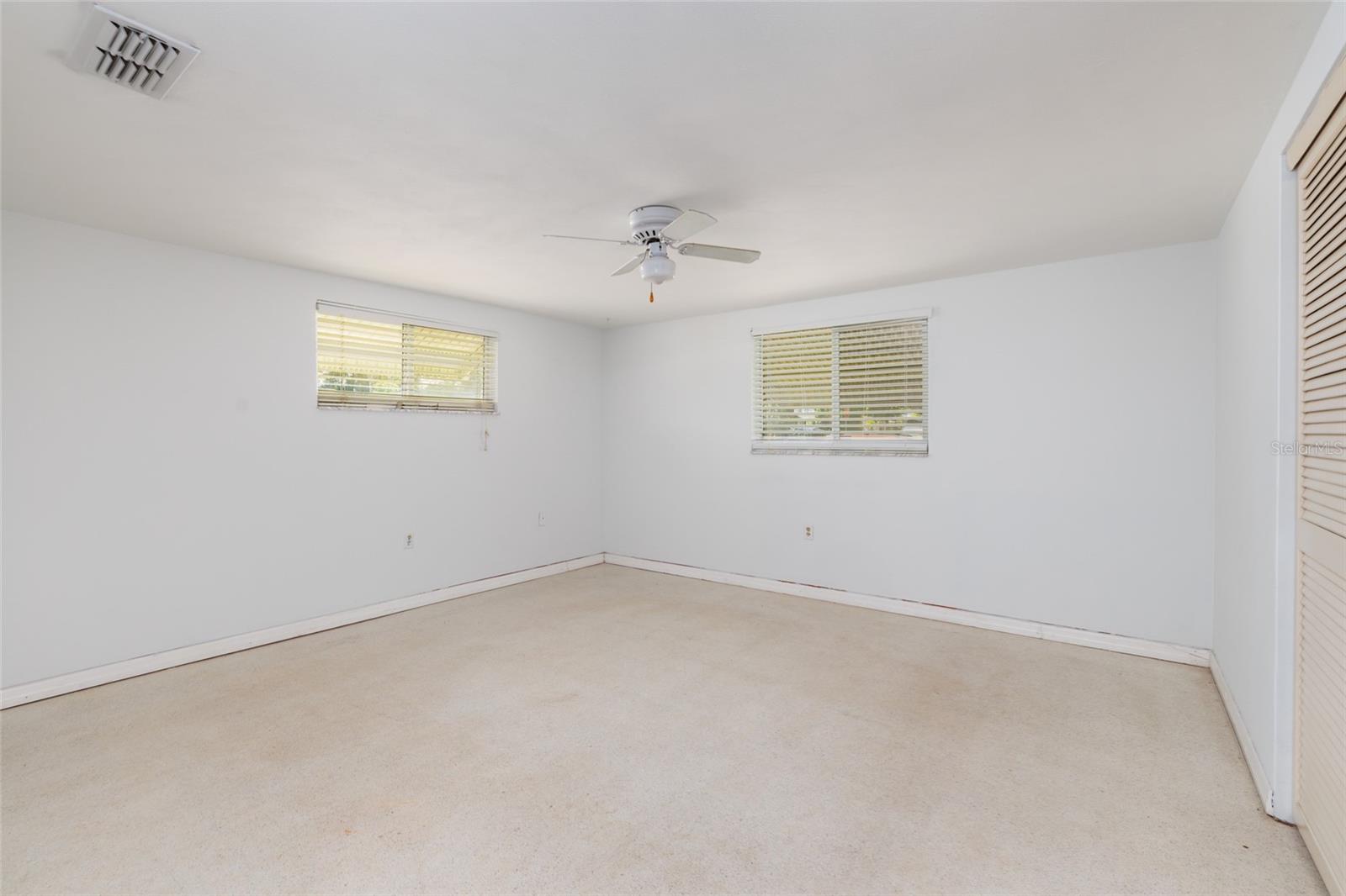 COLONIAL HILLS - Residential