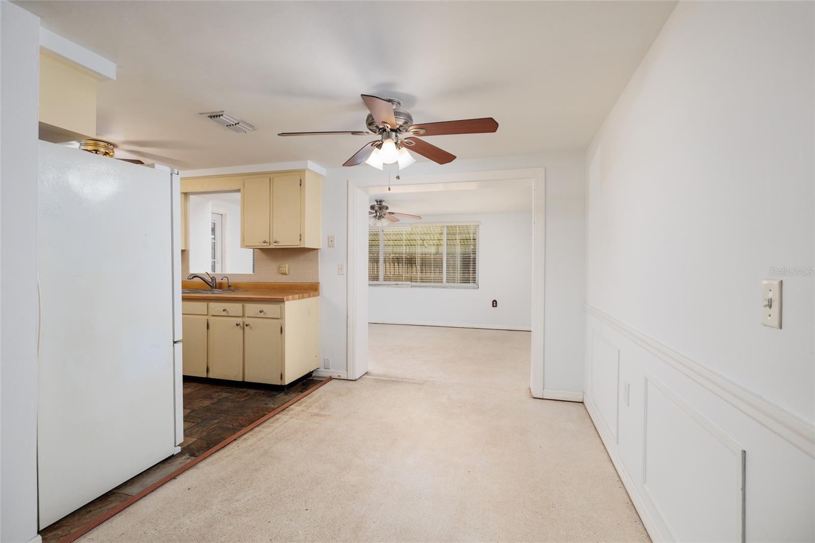COLONIAL HILLS - Residential