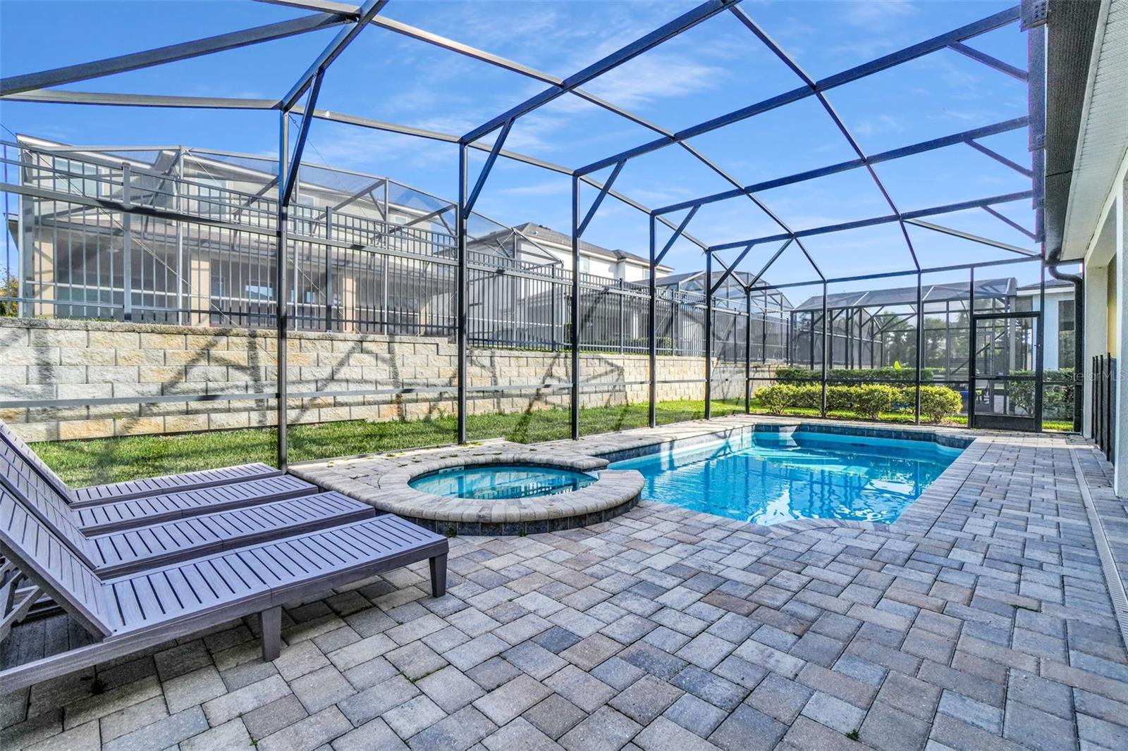 SOLARA RESIDENCE - Residential