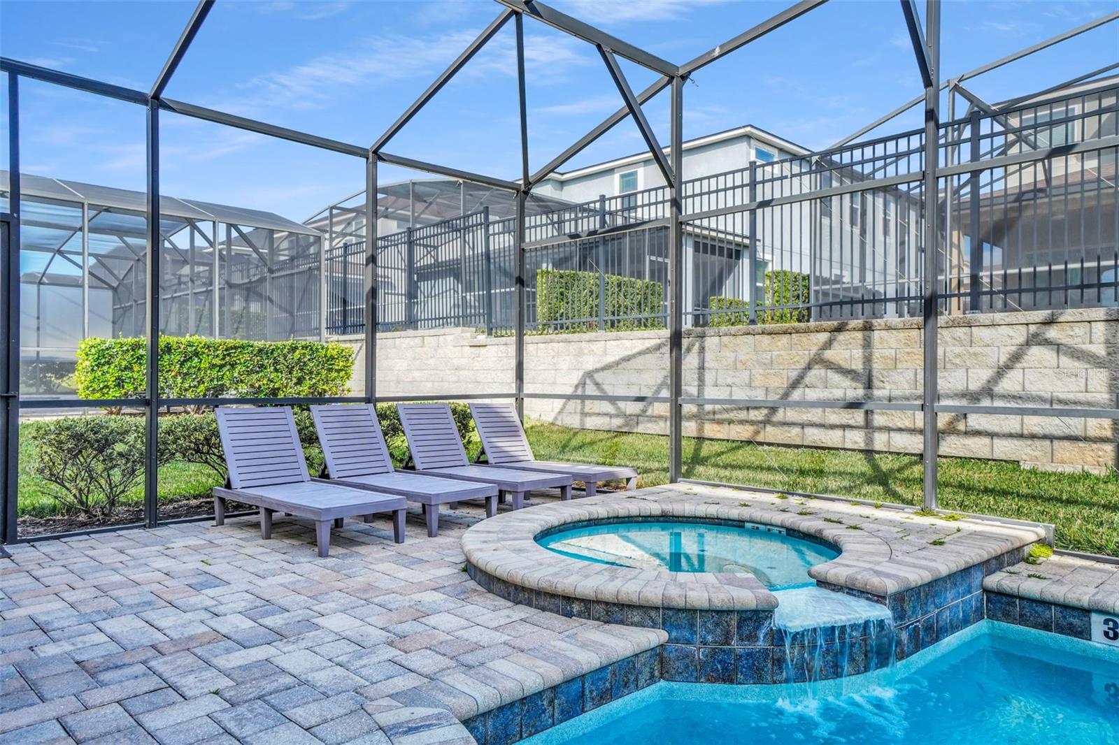 SOLARA RESIDENCE - Residential