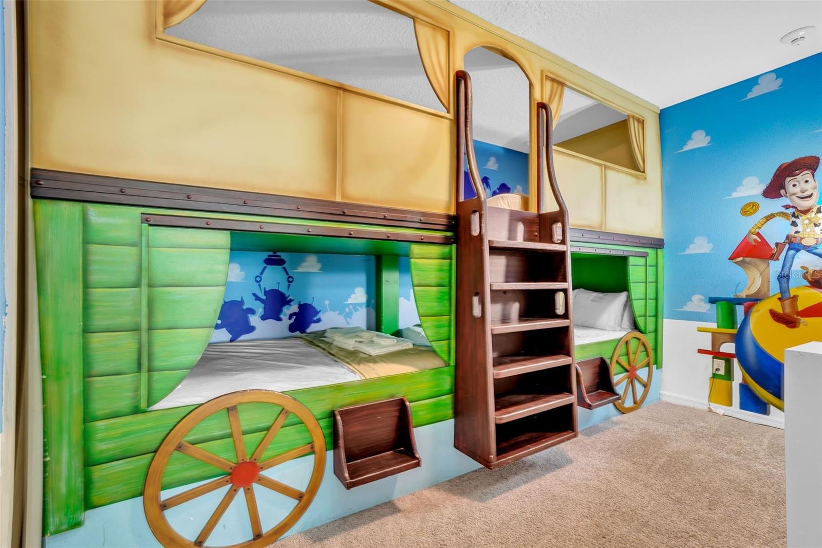 SOLARA RESIDENCE - Residential