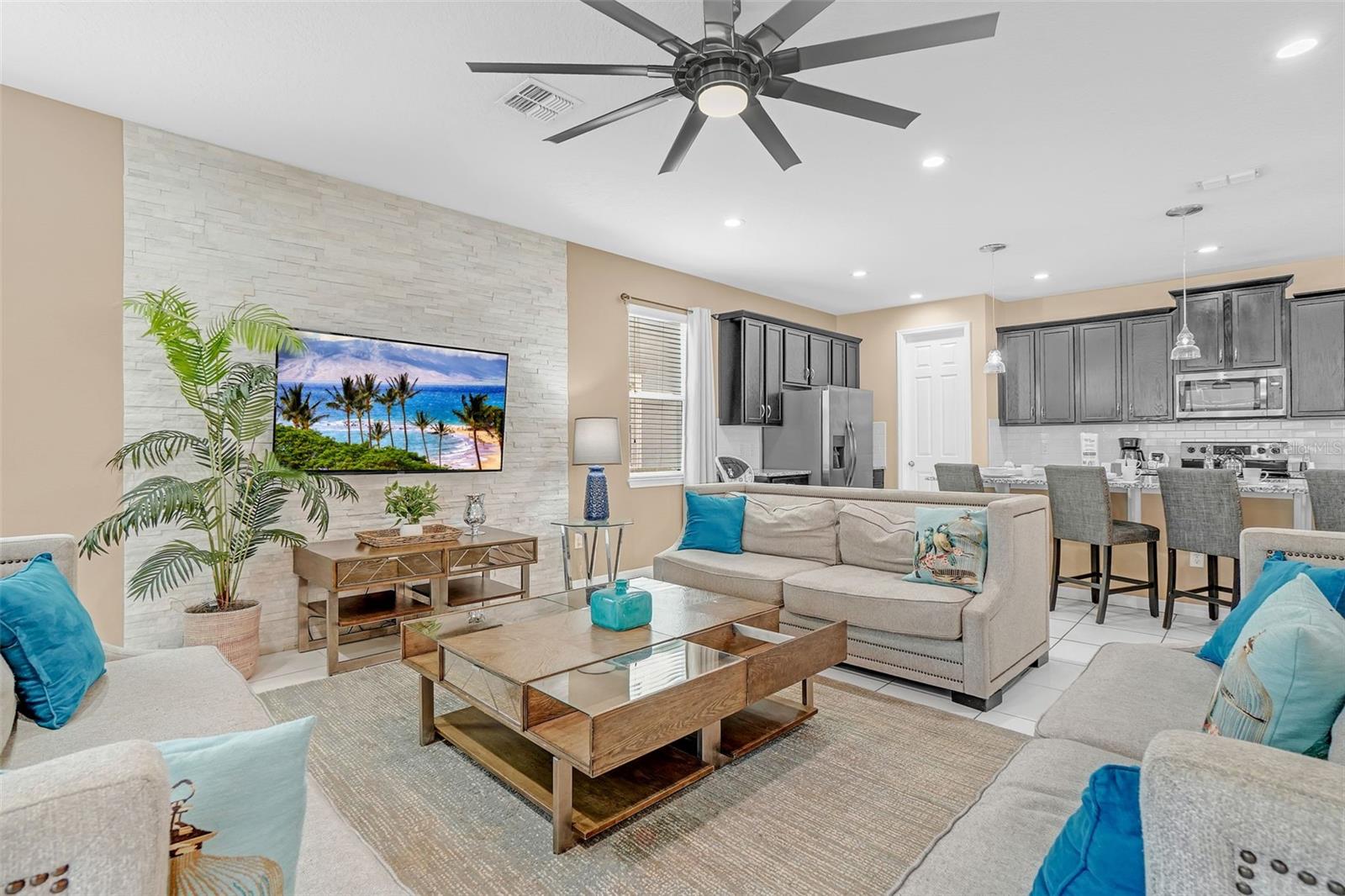 SOLARA RESIDENCE - Residential