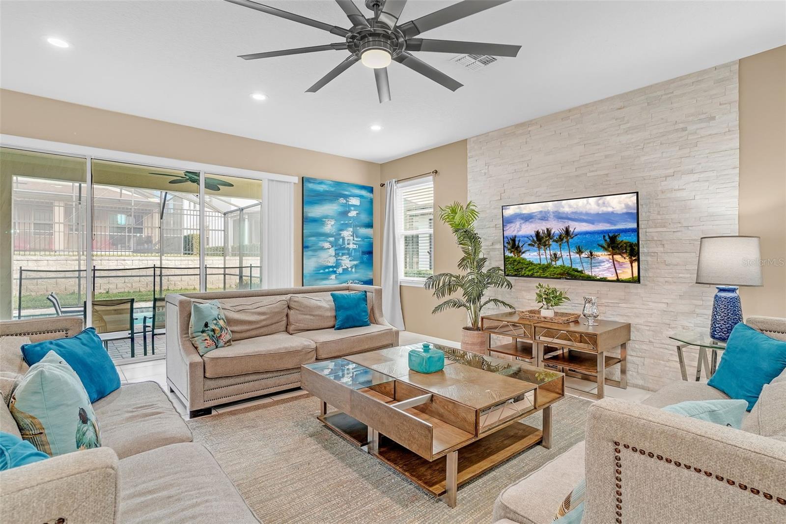 SOLARA RESIDENCE - Residential