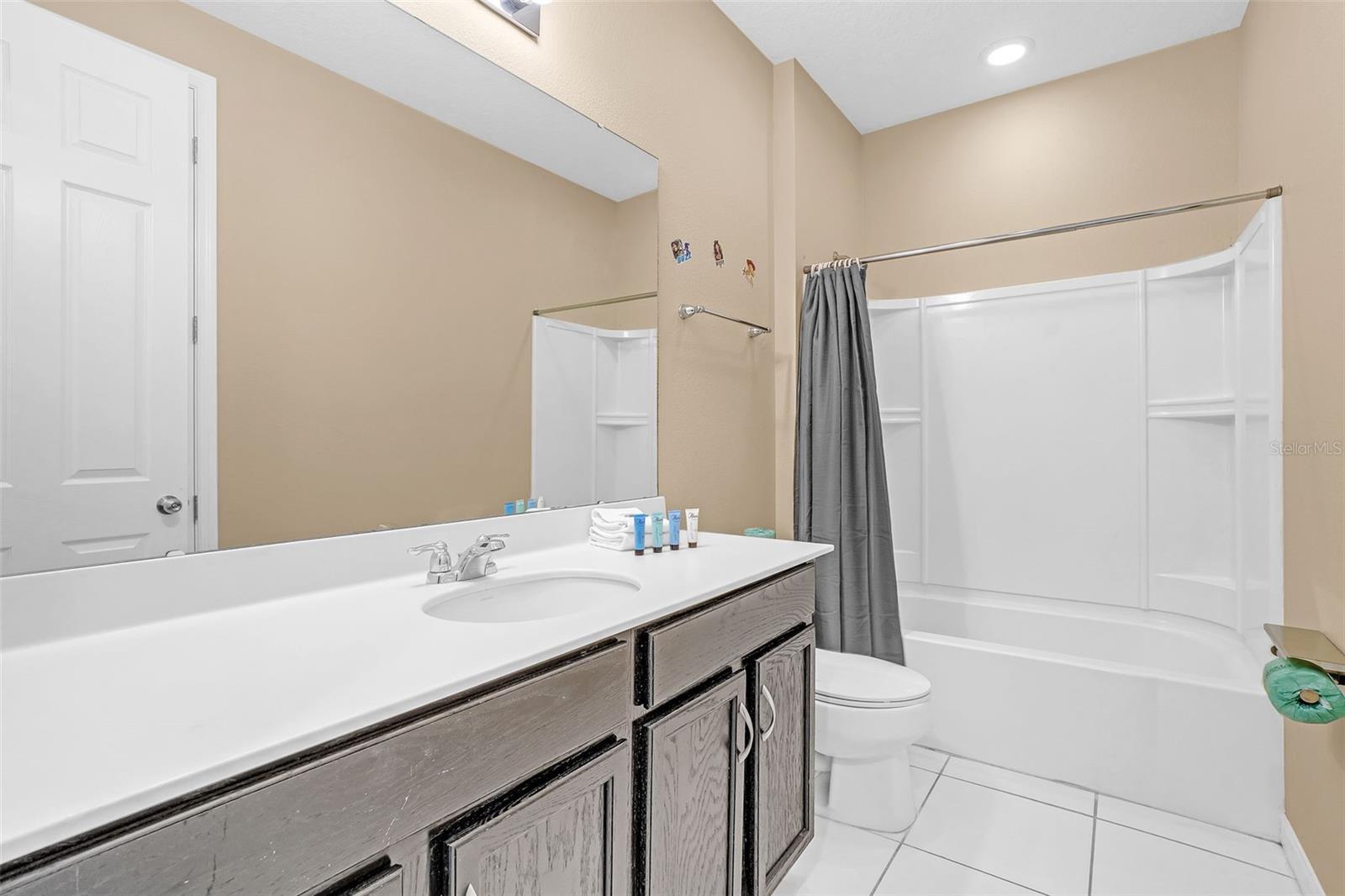 SOLARA RESIDENCE - Residential