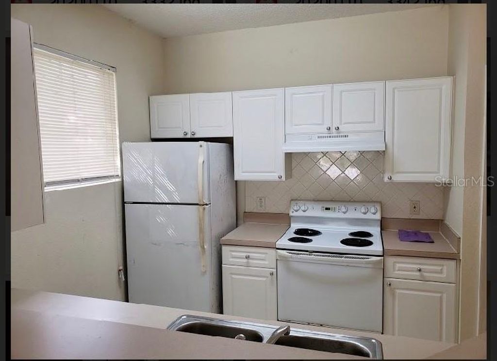 Photo of 18001 Richmond Place Drive #525, Tampa, FL 33647 (MLS # TB8527115)