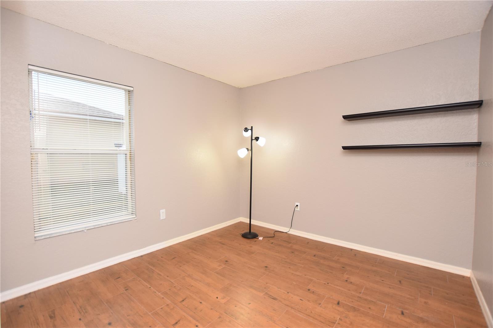 REFLECTIONS WEST PH 02 - Residential Lease