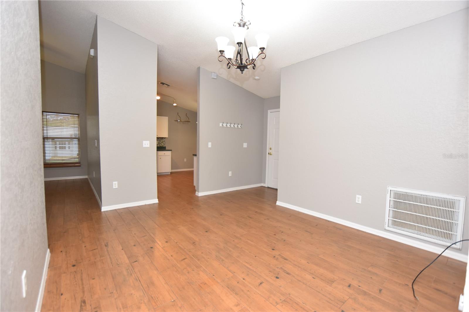 REFLECTIONS WEST PH 02 - Residential Lease