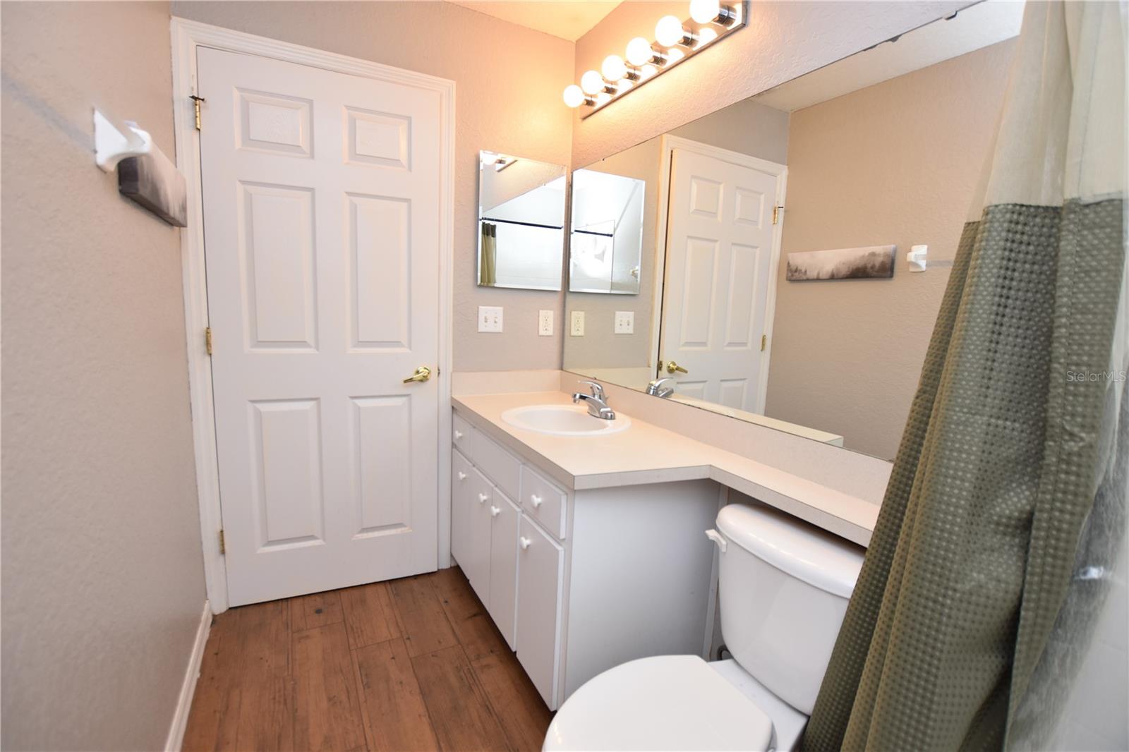 REFLECTIONS WEST PH 02 - Residential Lease