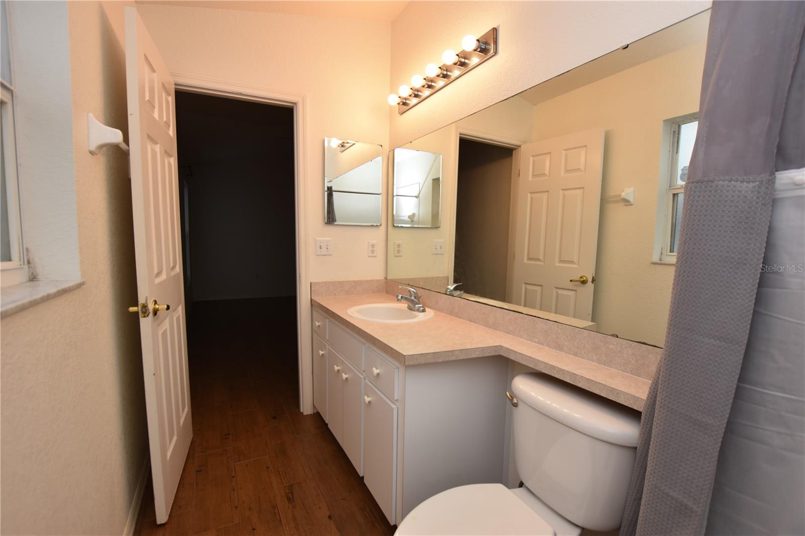 REFLECTIONS WEST PH 02 - Residential Lease