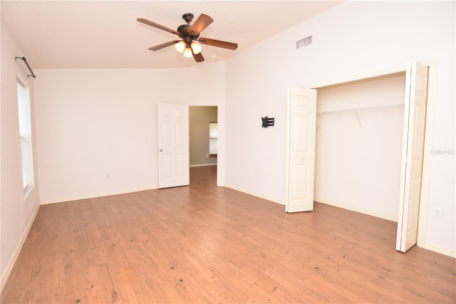 REFLECTIONS WEST PH 02 - Residential Lease