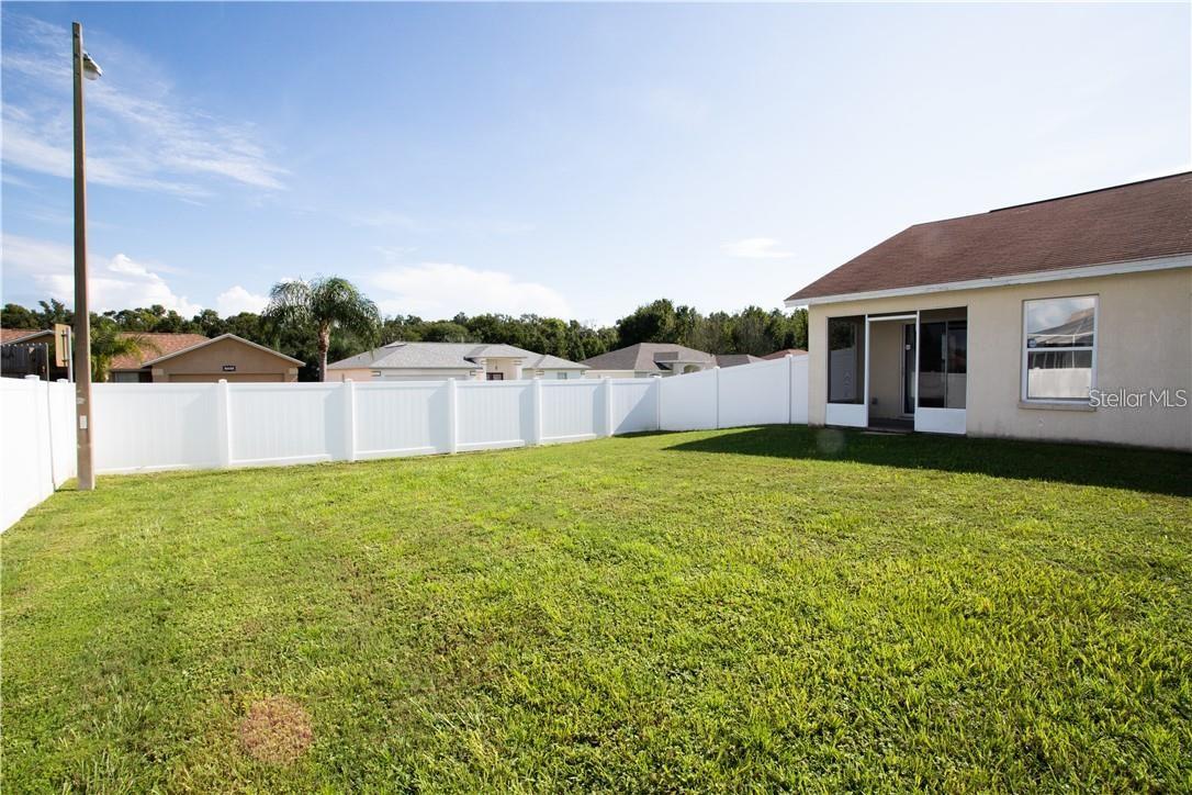 REFLECTIONS WEST PH 02 - Residential Lease