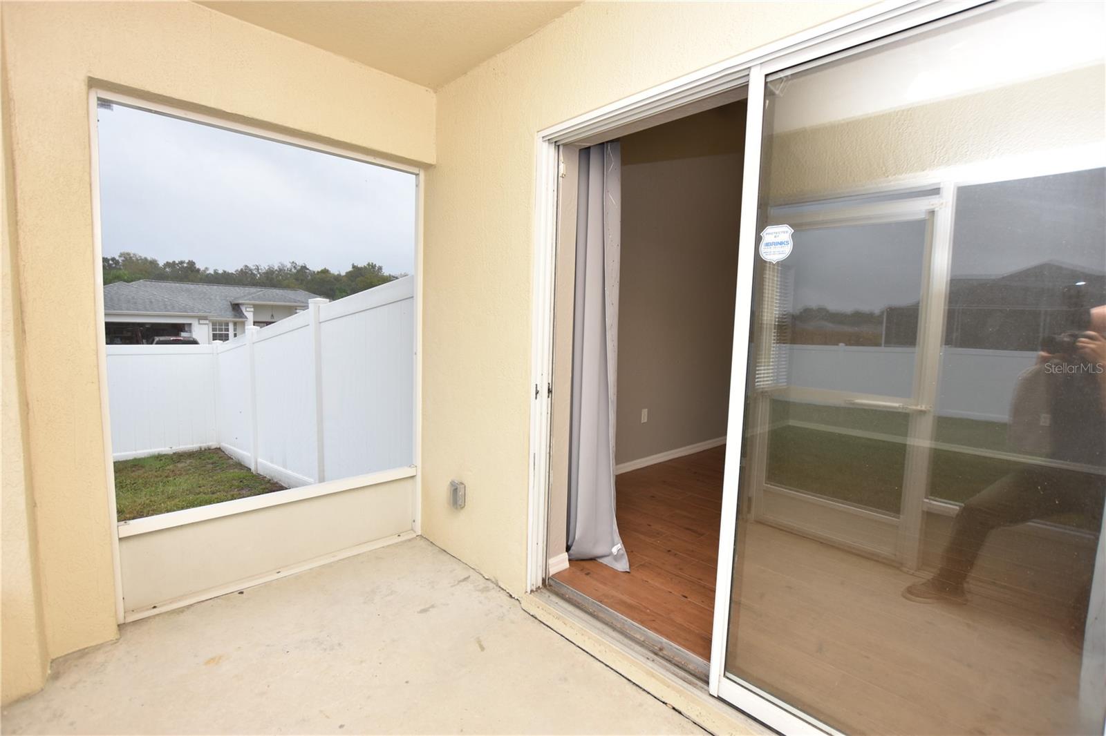 REFLECTIONS WEST PH 02 - Residential Lease