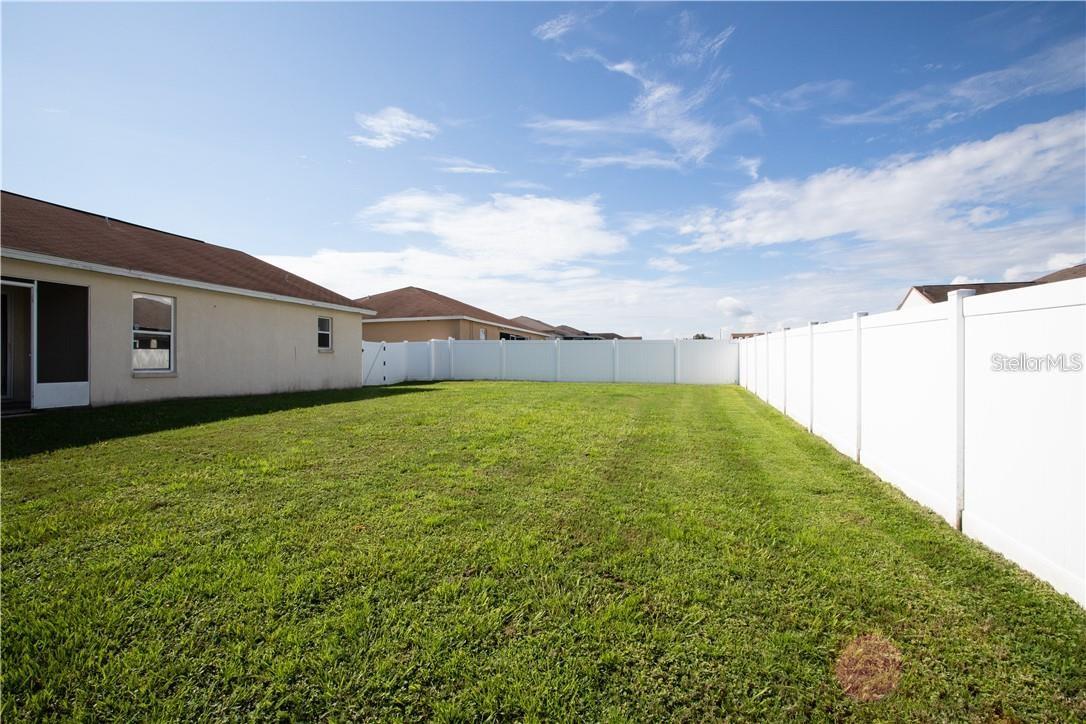 REFLECTIONS WEST PH 02 - Residential Lease